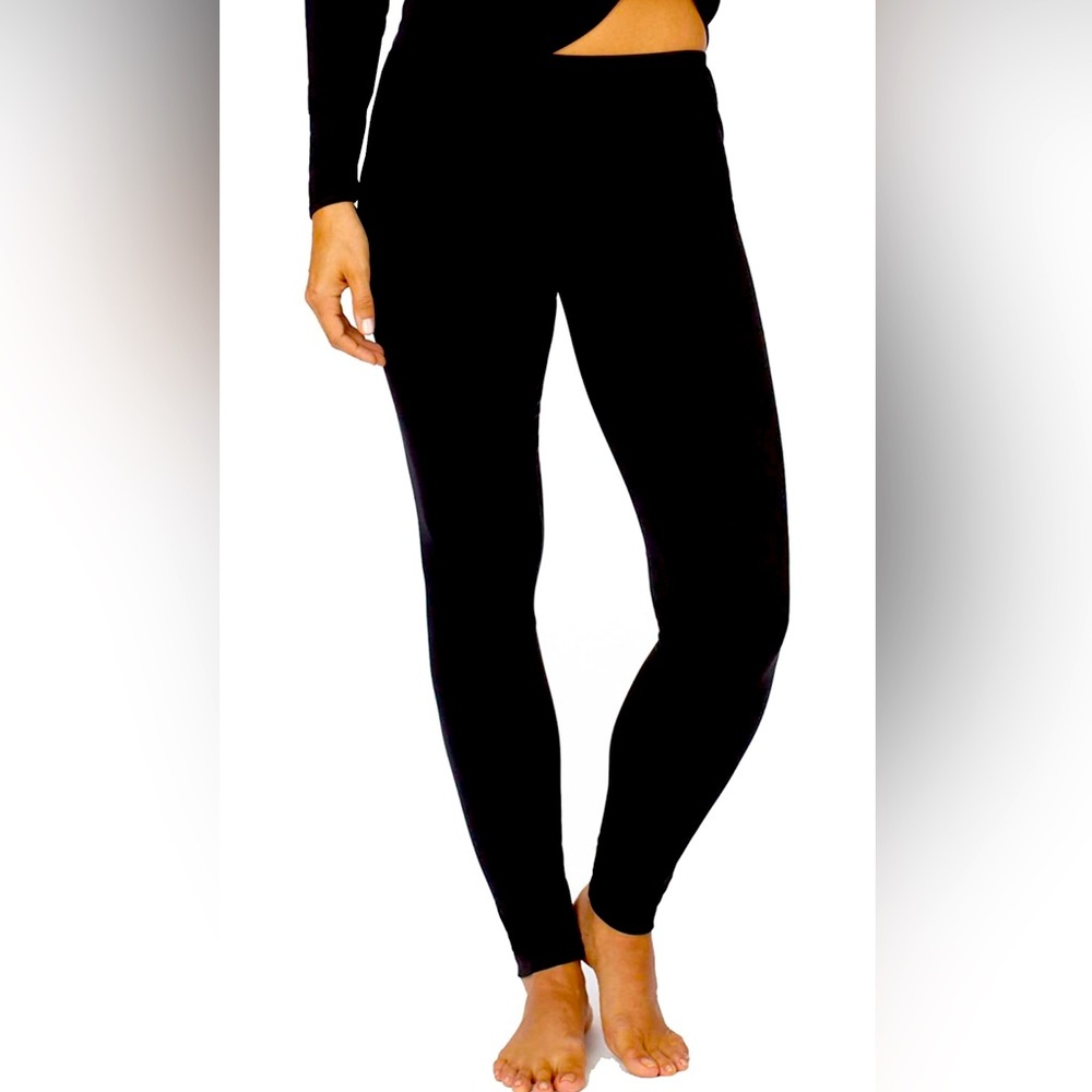 Courtly Duds Climatesmart Leggings, Moisture Wicking, Black, Size: Medium